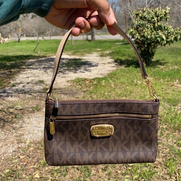 Michael Kors handbag - Picture 2 of 5